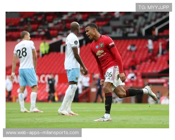 西汉姆联与伯恩利赛季表现对比及球队发展动态分析