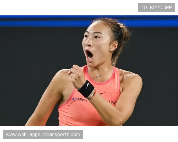 网球长距离救球连赢掌声：精彩瞬间背后的坚持与梦想