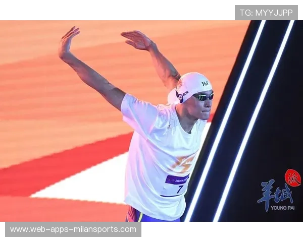 世界游泳锦标赛激战正酣，美国队与澳大利亚队竞争激烈，美国游泳队奥运会金牌